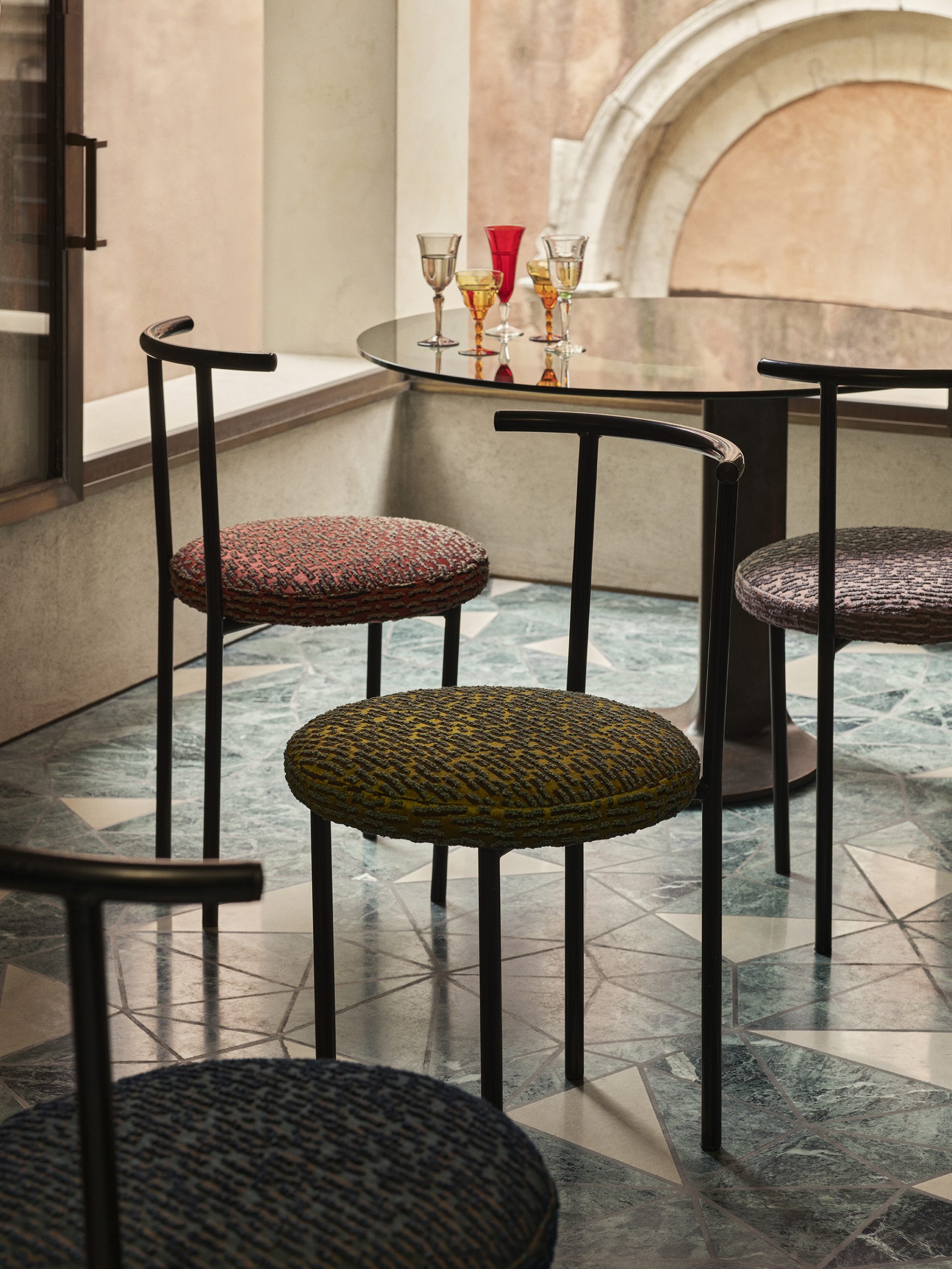 Tapiterie Zimmer Rohde – materiale de lux pentru mobilier – Decora Design București