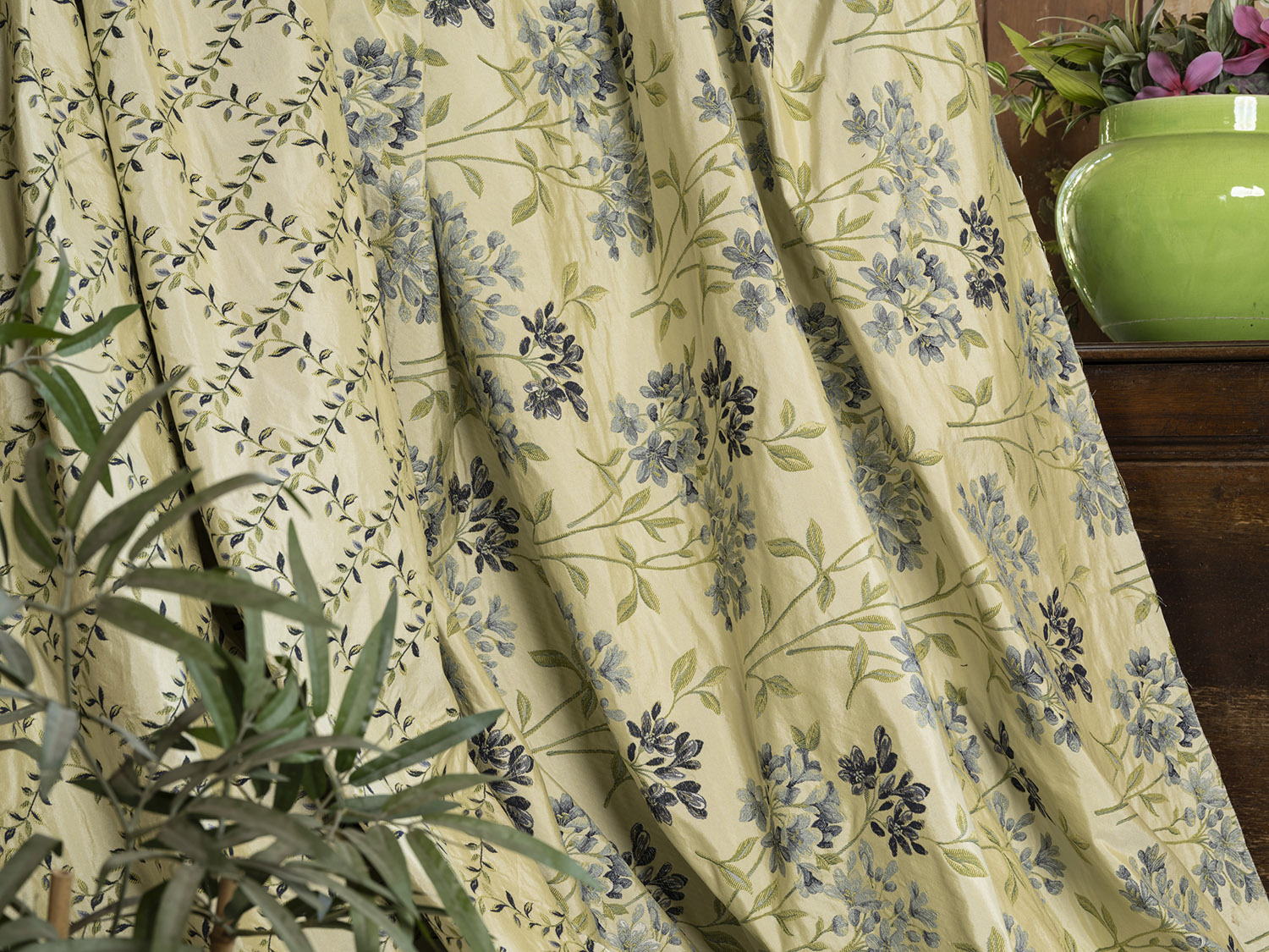 Material Simta – textile de înaltă calitate pentru decor interior – Decora Design București