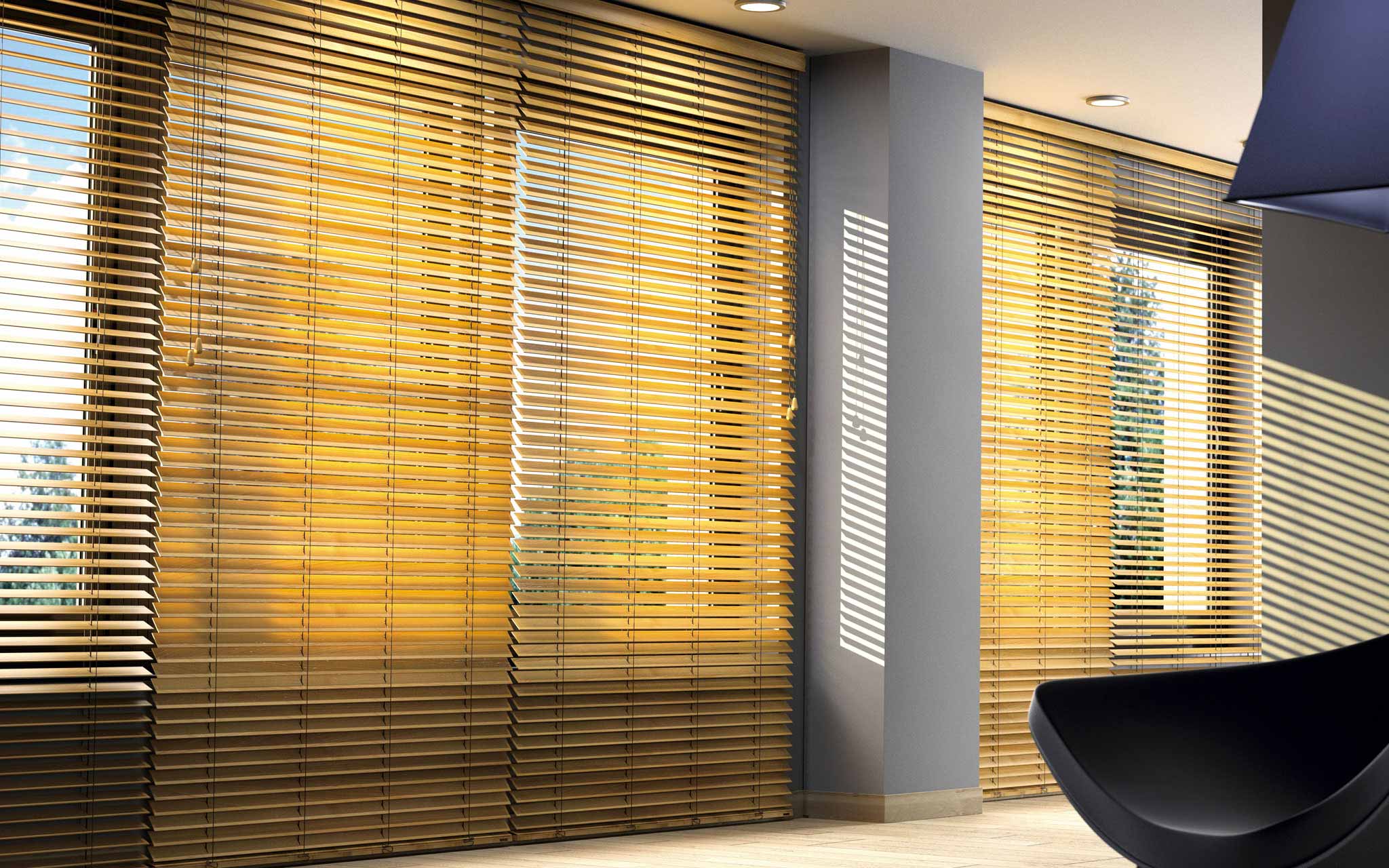 Jaluzele din lemn galben – showroom Decora Design București