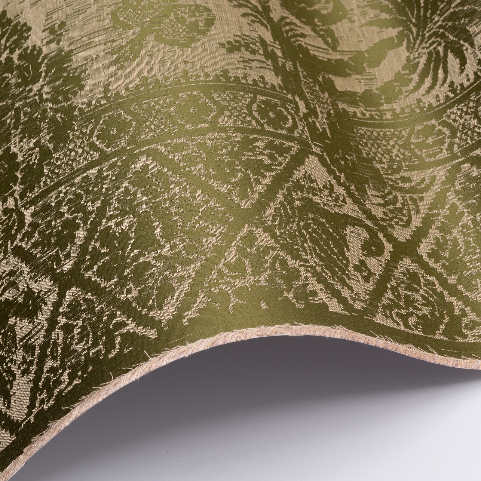 Tapet clasic lux – detaliu ornamental – București