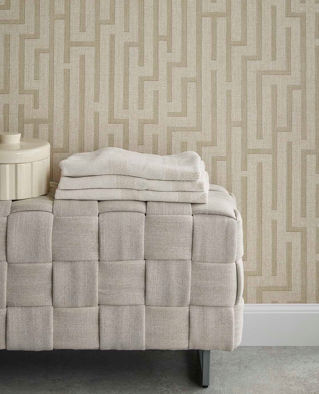 Tapet geometric bej – ambient modern pentru living