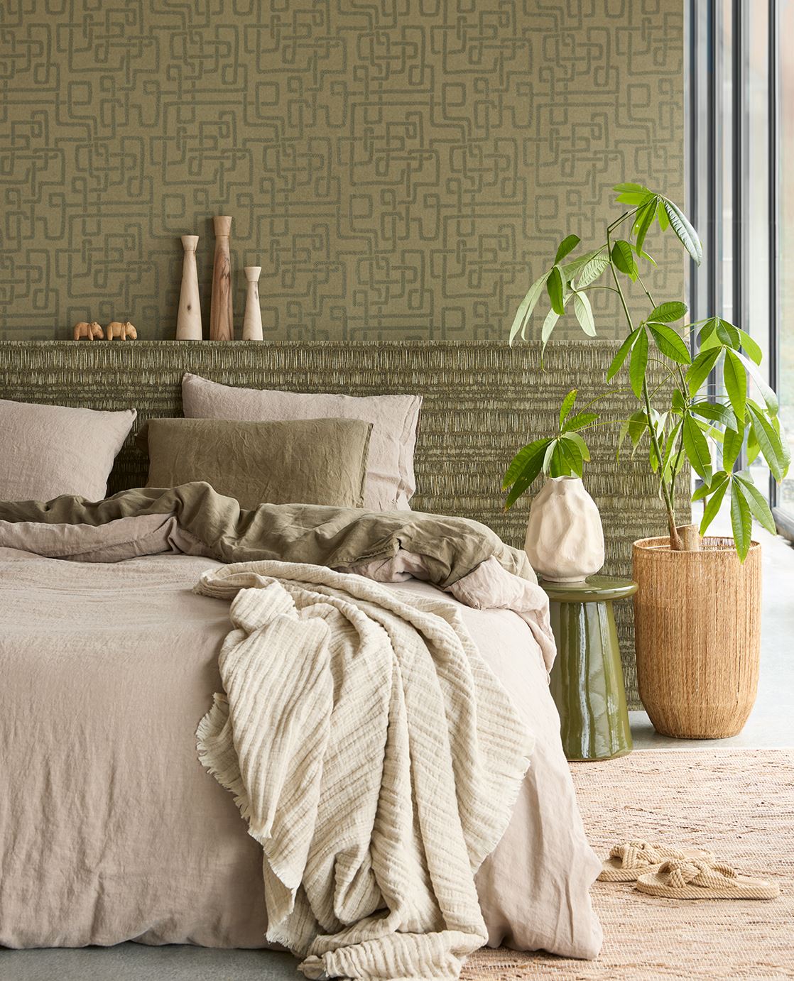 Tapet geometric maro – design curat și modern