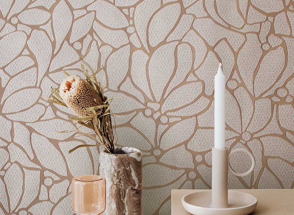 Tapet botanic bej cu flori – model elegant natural