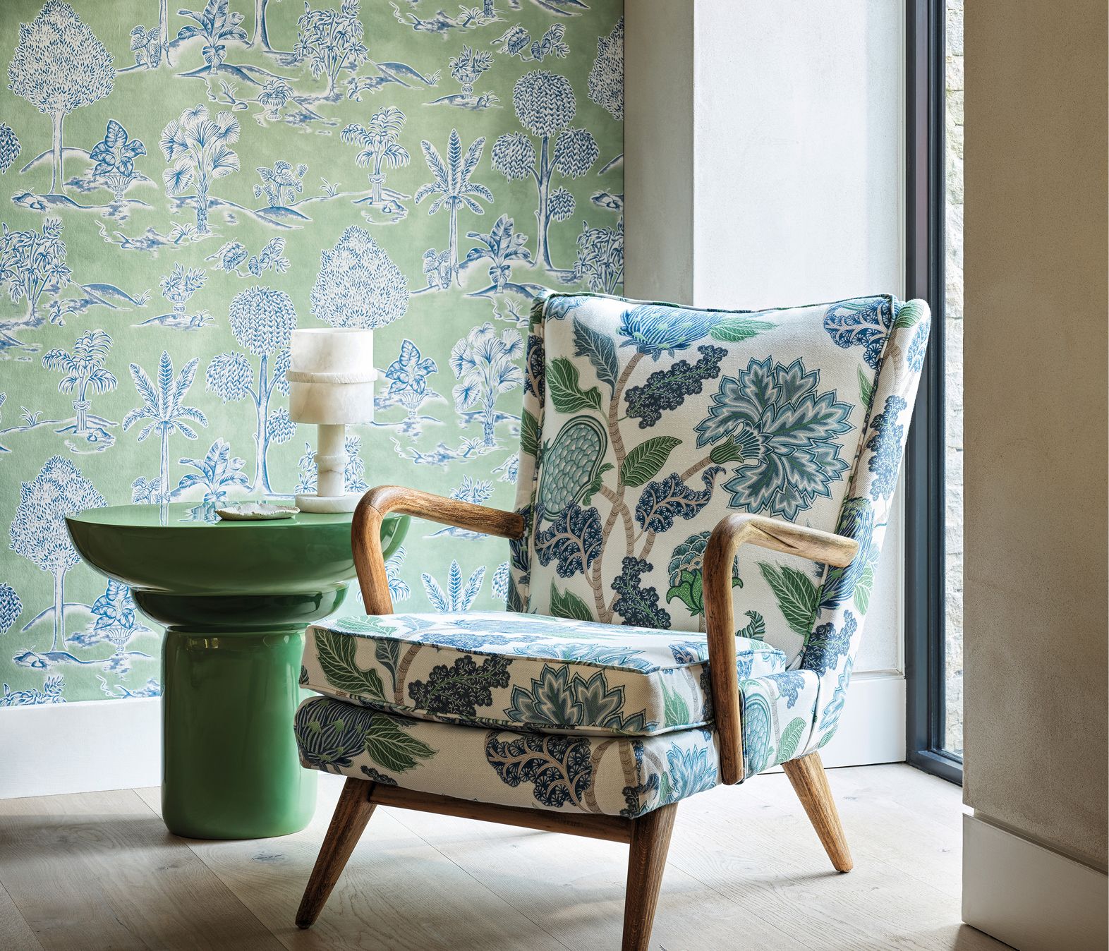 Tapet botanic verde – stil natural modern pentru living