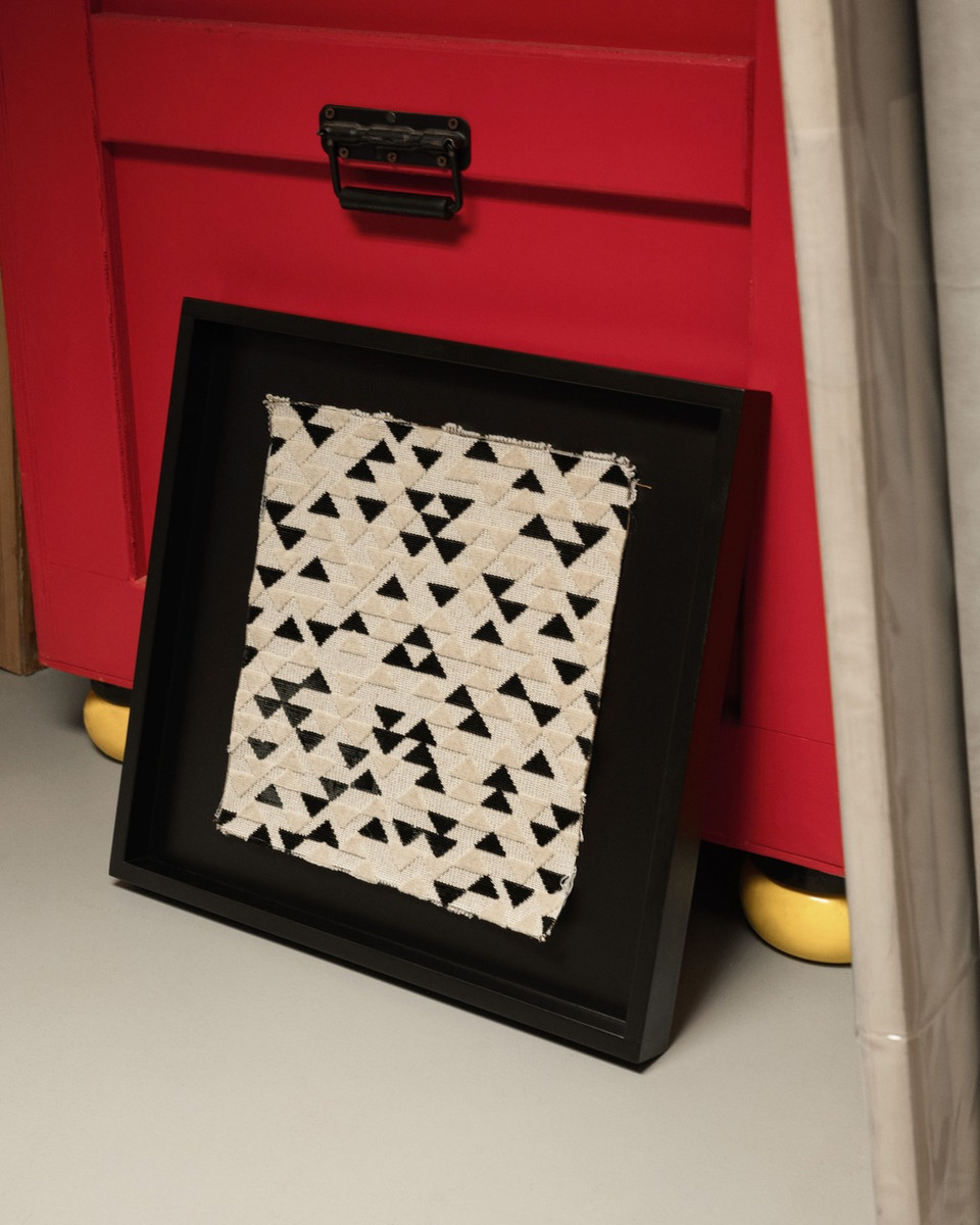 Tapițerie Dedar Milano – materiale rafinate pentru mobilier – Decora Design București