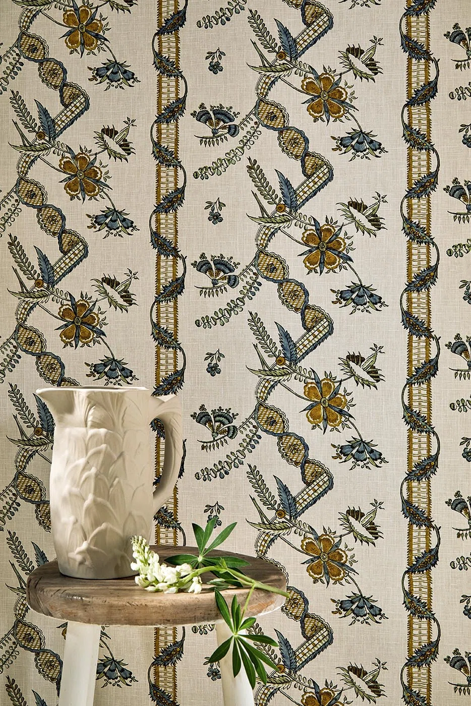 Tapet Pierre Frey Paris – texturi și modele rafinate – Decora Design București