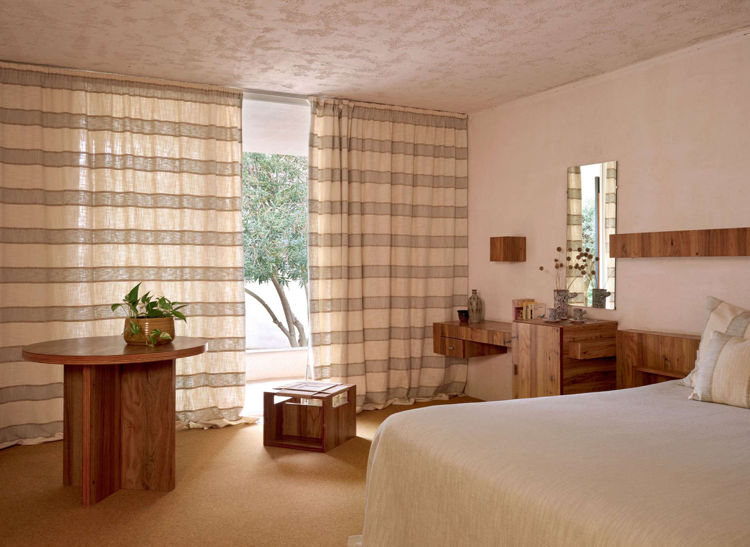 Draperie Elitis – material de lux, stil contemporan și detalii excepționale – Decora Design București