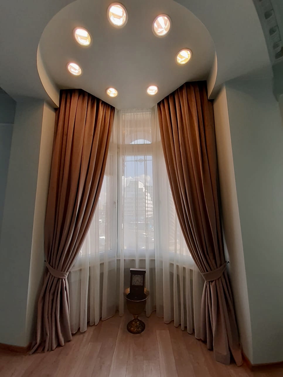 Perdele și draperii living – texturi premium și design contemporan – Decora Design București