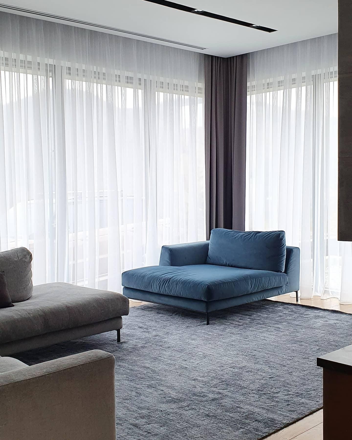 Perdele și draperii living – lux și confort – Decora Design București