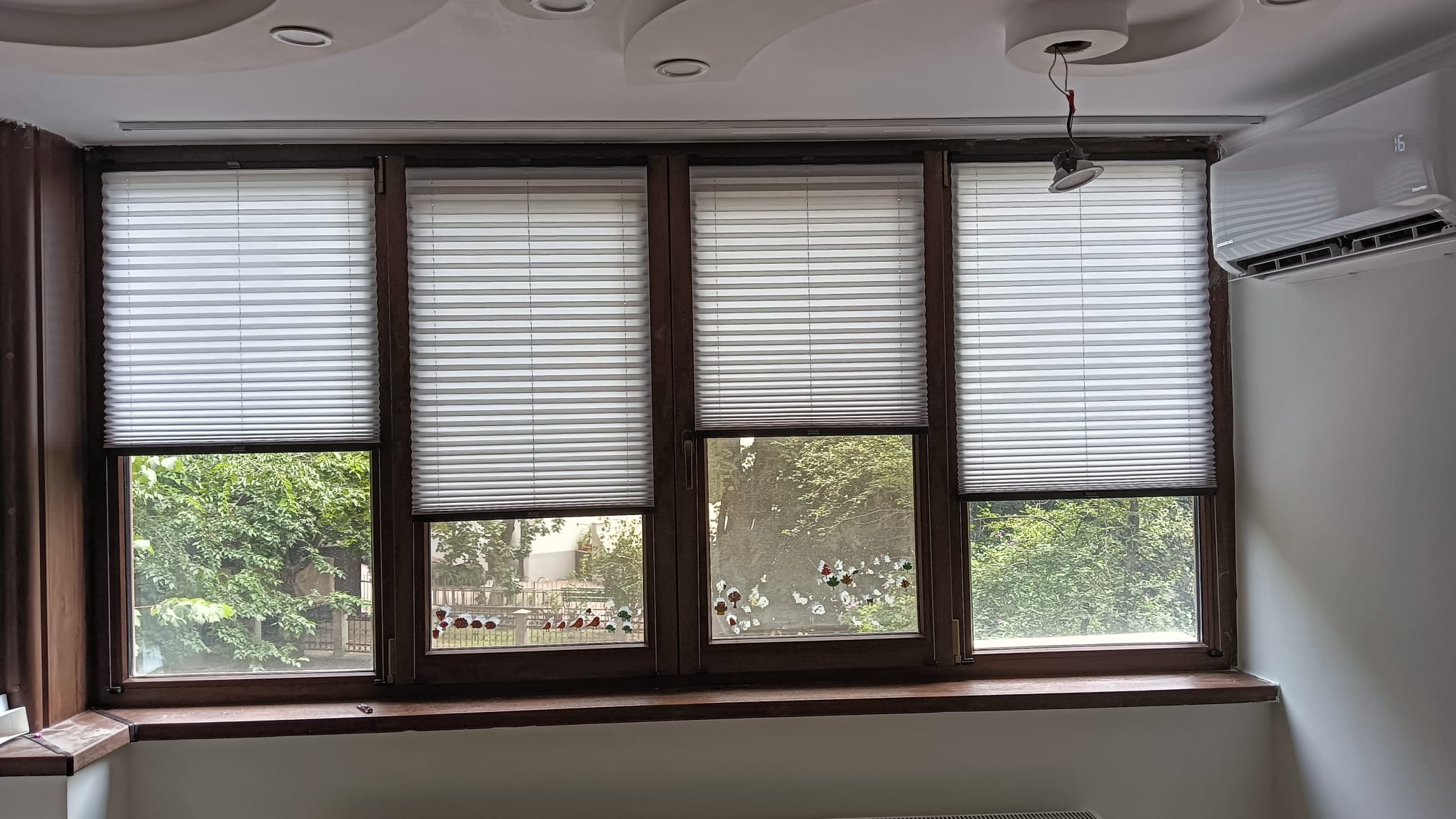 Plisee living – control al luminii și design modern – Decora Design București