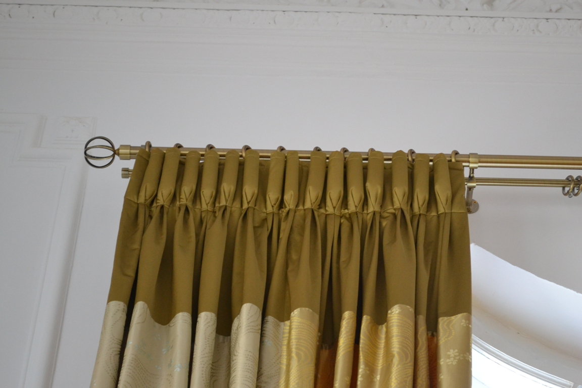 Draperii bicolore cu cuta Goblet – detalii rafinate pentru ferestre – Decora Design București