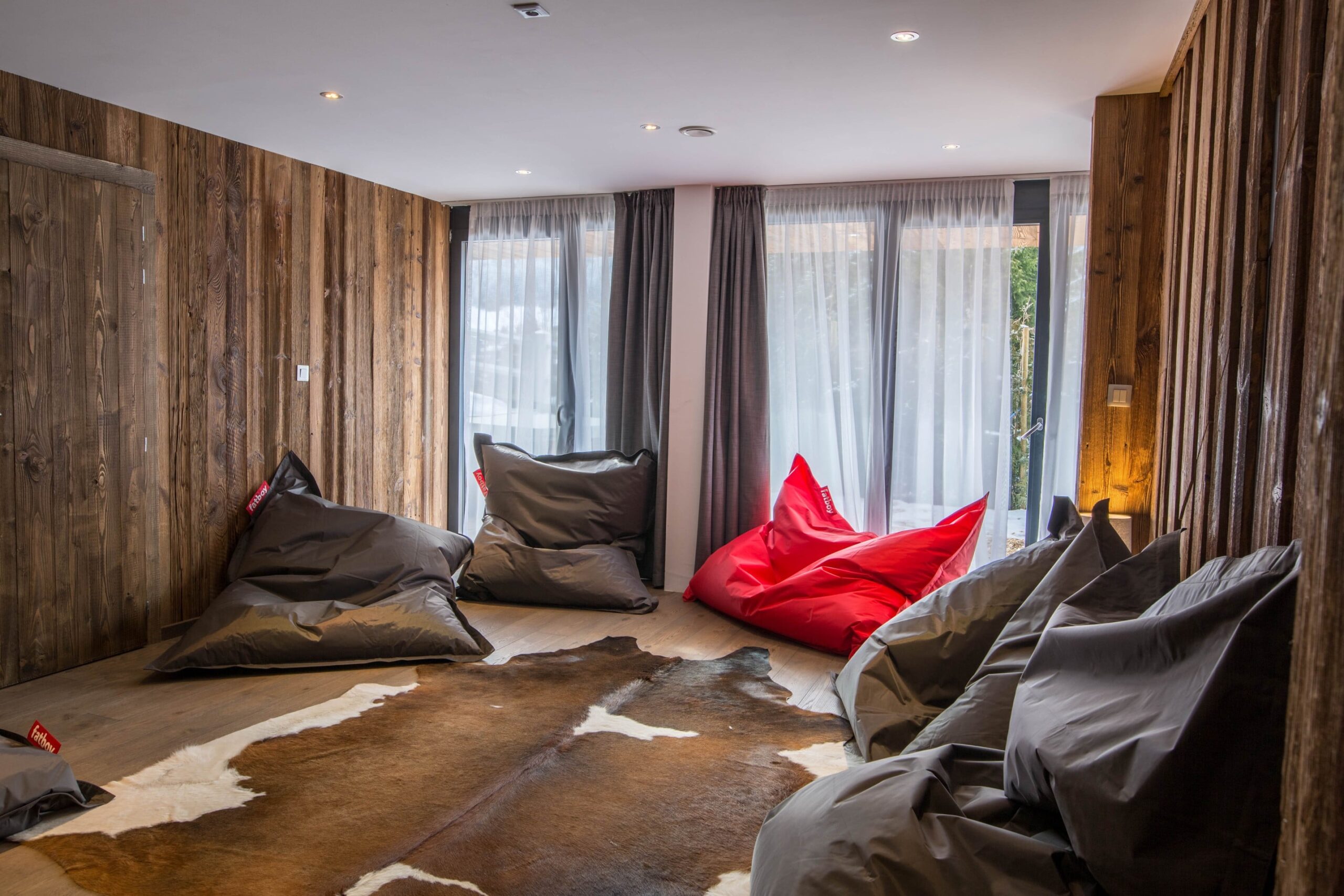 Perdele și draperii cameră hotel – montaj pe șină – București