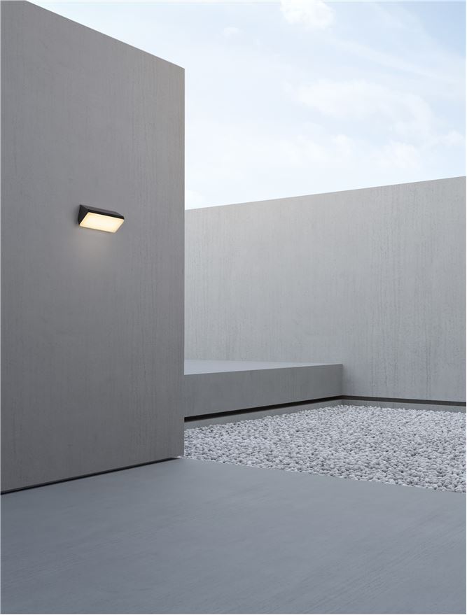 Lumini exterioare LED moderne pentru fațadă