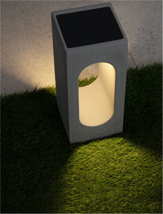 Lumină exterioară LED modernă pentru alee